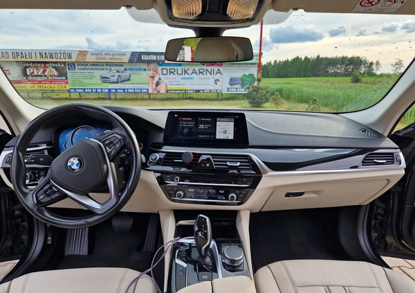 BMW Seria 5 cena 117900 przebieg: 99500, rok produkcji 2017 z Zwoleń małe 326